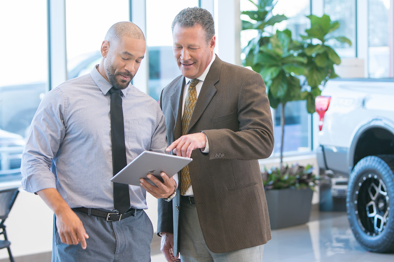 7 Tips For a Stronger Dealership Human Resources Team | Dealertrack Blog